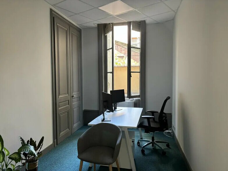 Bureau dans Lyon à louer - Photo de l’immeuble – Image 3 sur 10