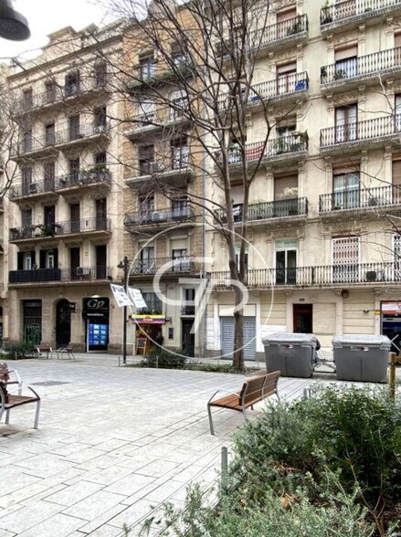 Local commercial dans Barcelone, Barcelona à louer - Photo de l’immeuble – Image 2 sur 2