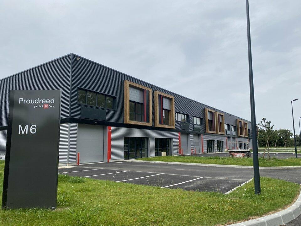 Local d’activités dans Saint-Étienne-de-Montluc à louer Photo de l’immeuble– Image 1 sur 9