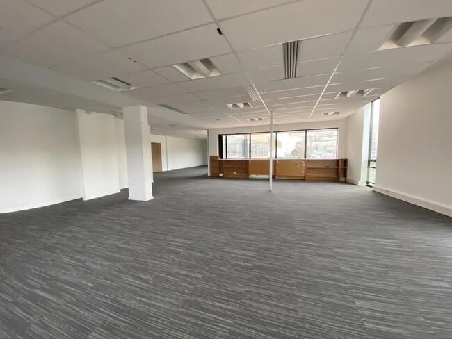 Plus de détails pour Bureau à vendre
