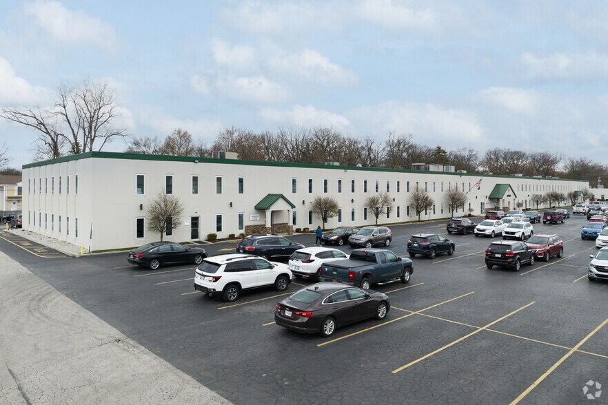 5151 Monroe St, Toledo, OH à louer - Photo de l’immeuble – Image 1 sur 14