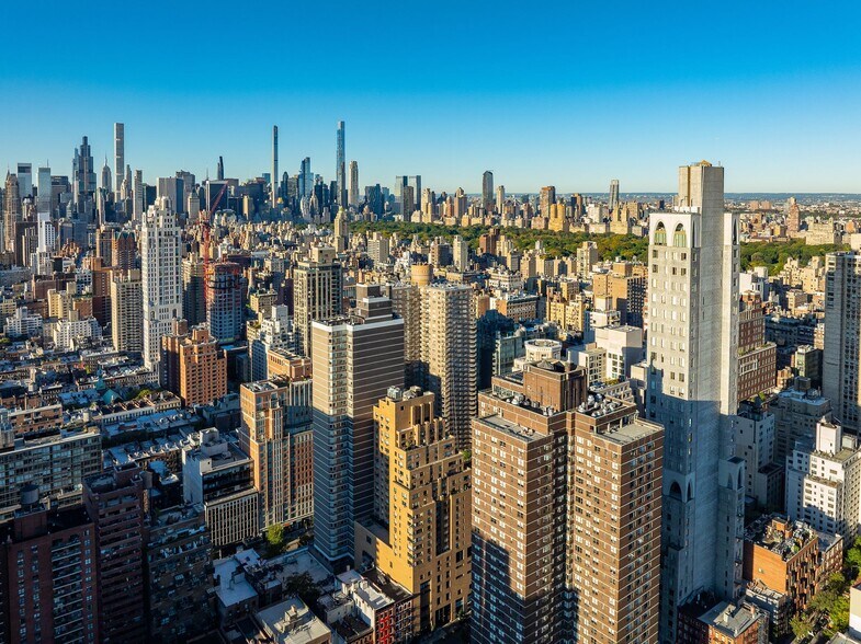 210 & 206-208 East 86th Street portefeuille de 2 biens à vendre sur LoopNet.fr - Photo de l’immeuble – Image 2 sur 9