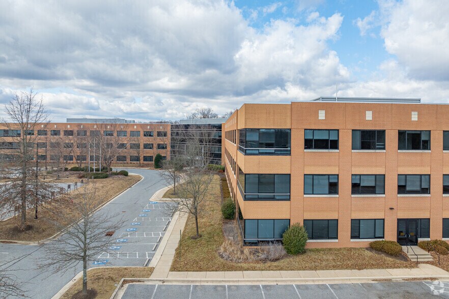 940 Ridgebrook Rd, Sparks, MD à louer - Photo de l’immeuble – Image 1 sur 7