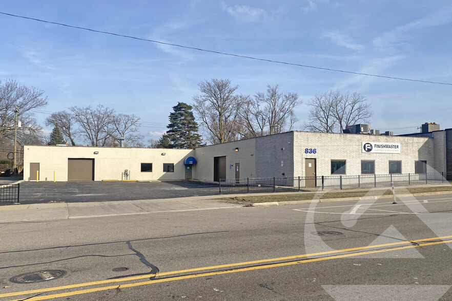 836 Livernois St, Ferndale, MI à vendre - Photo de l’immeuble – Image 2 sur 3