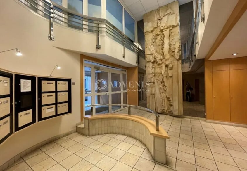 Bureau dans Paris à louer - Hall d’entrée – Image 2 sur 7