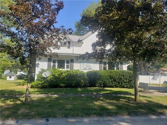 Plus de détails pour 112 Vine St, Wellington, OH - Local commercial à vendre