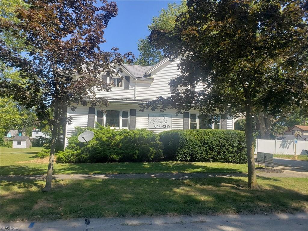 112 Vine St, Wellington, OH à vendre Photo principale– Image 1 sur 45