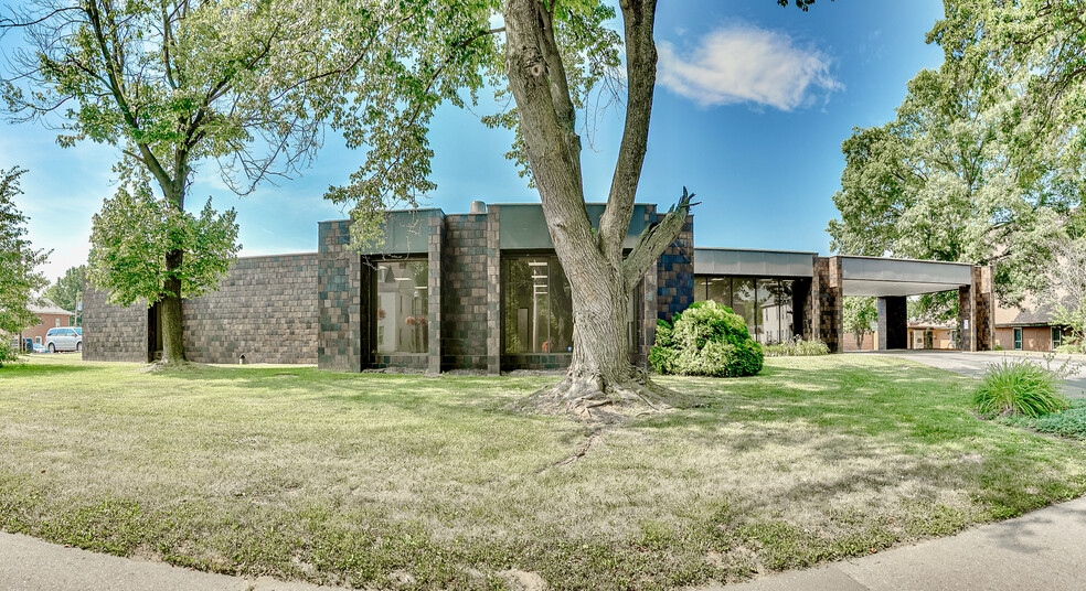 2710 College Ave, Alton, IL à louer - Photo de l’immeuble – Image 2 sur 31
