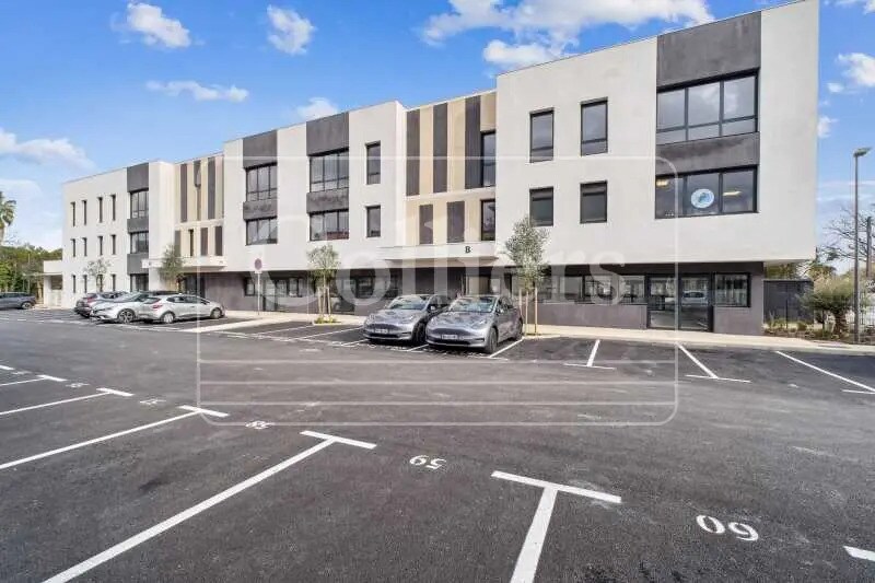 Bureau dans Aubagne à louer - Photo de l’immeuble – Image 1 sur 3