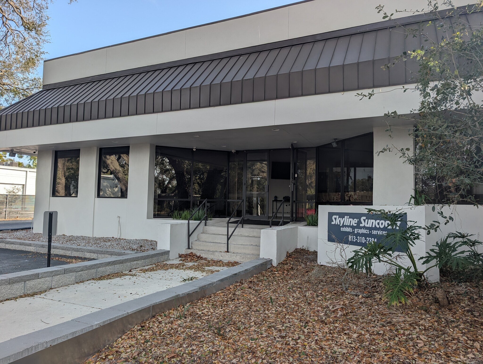 5905 Johns Rd, Tampa, FL à louer Photo principale– Image 1 sur 13