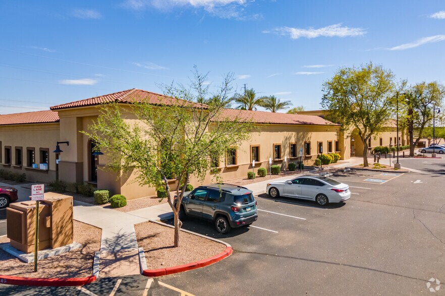 16611 S 40th St, Phoenix, AZ à louer - Photo de l’immeuble – Image 3 sur 9