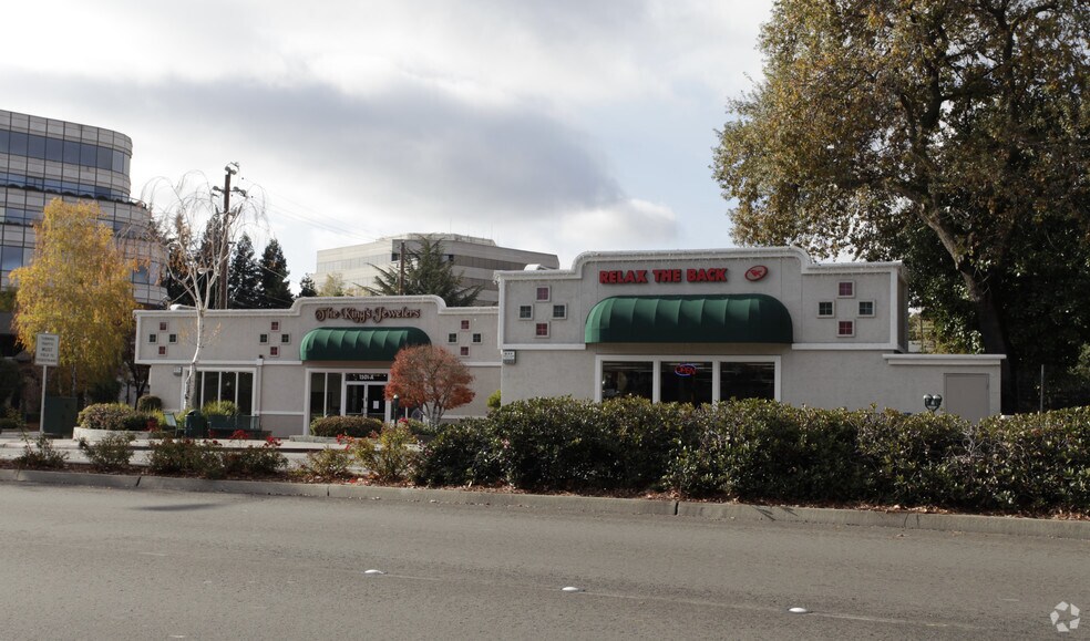 1501 N California Blvd, Walnut Creek, CA à louer - Photo de l’immeuble – Image 2 sur 10