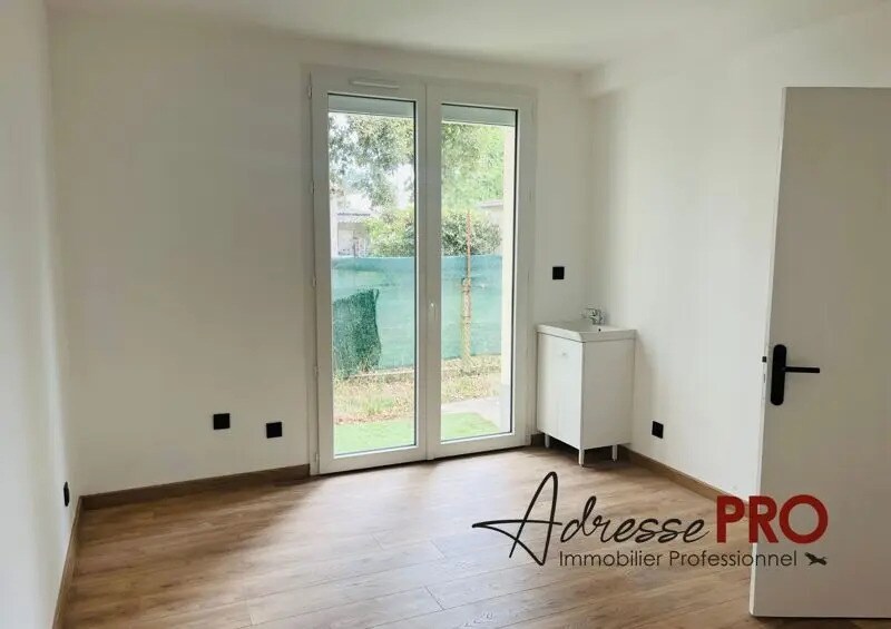 Local commercial dans Pessac à louer - Photo de l’immeuble – Image 2 sur 3