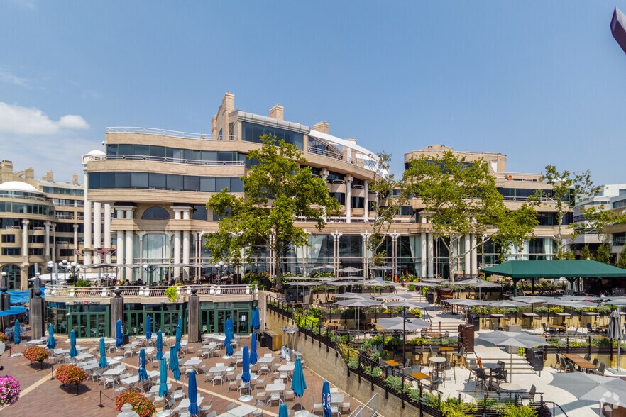 3000 K St NW, Washington, DC à louer - Photo de l’immeuble – Image 3 sur 12