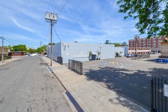 1029-1045 N El Dorado St, Stockton, CA à louer Autre– Image 2 sur 6