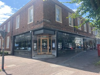 Plus de détails pour 46-50 Warwick Rd, Carlisle - Local commercial à louer