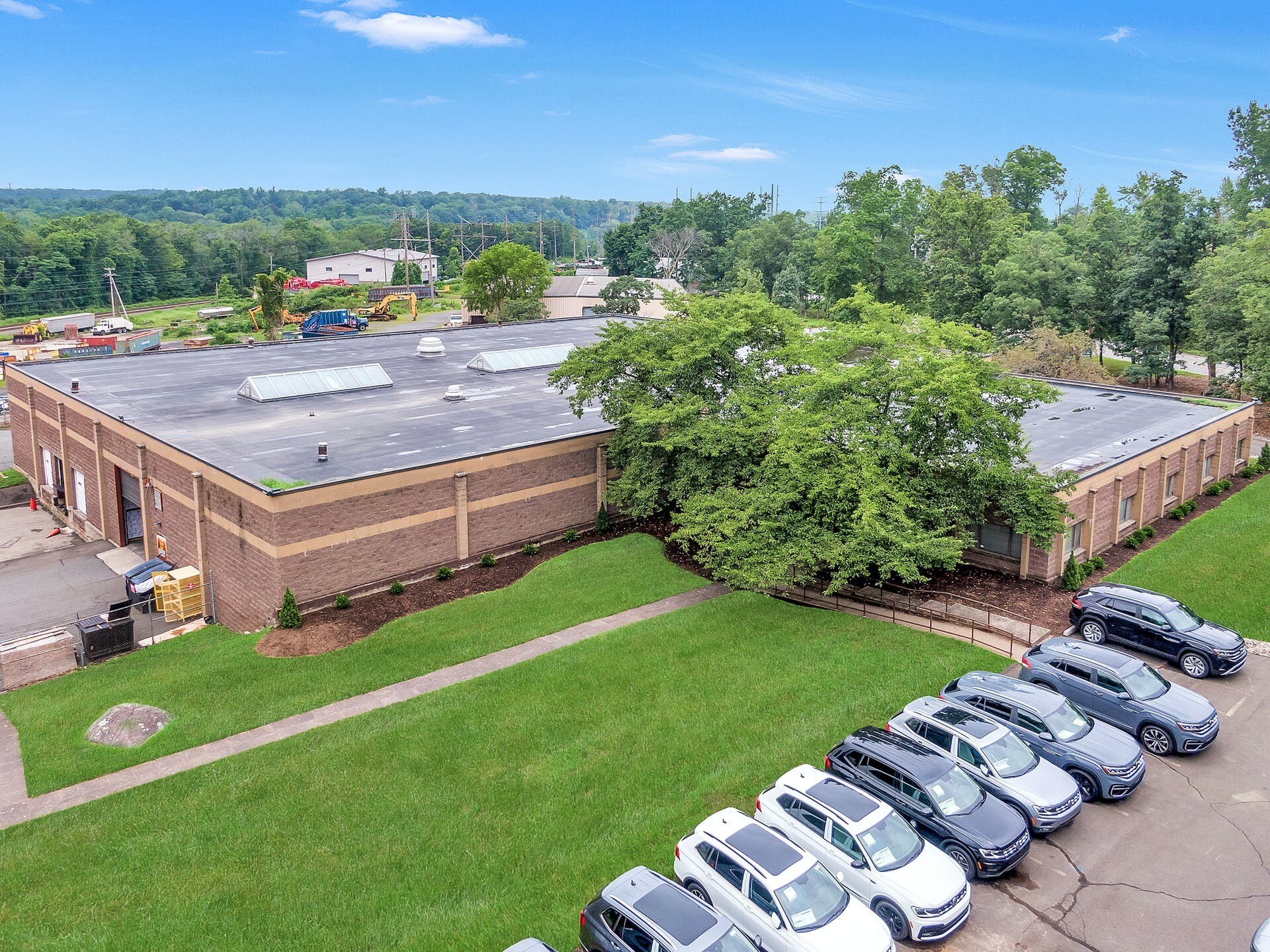 50 Snake Hill Rd, West Nyack, NY à louer Photo principale– Image 1 sur 44
