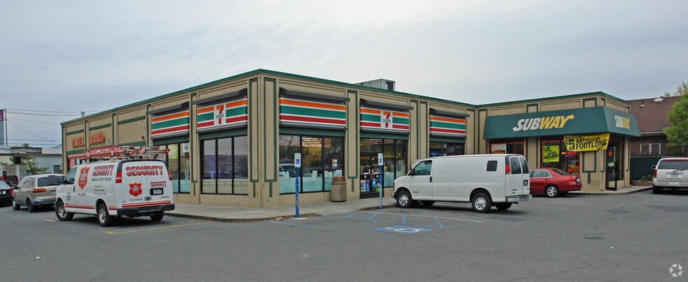 480 Rockaway Tpke, Lawrence, NY à louer - Photo principale – Image 1 sur 4