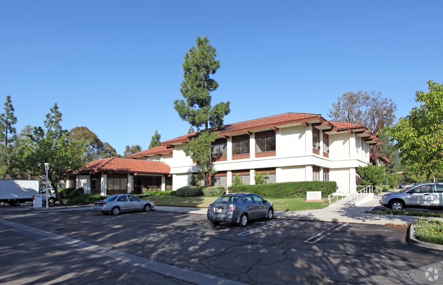 660 Hampshire Rd, Westlake Village, CA à louer - Photo principale – Image 2 sur 8