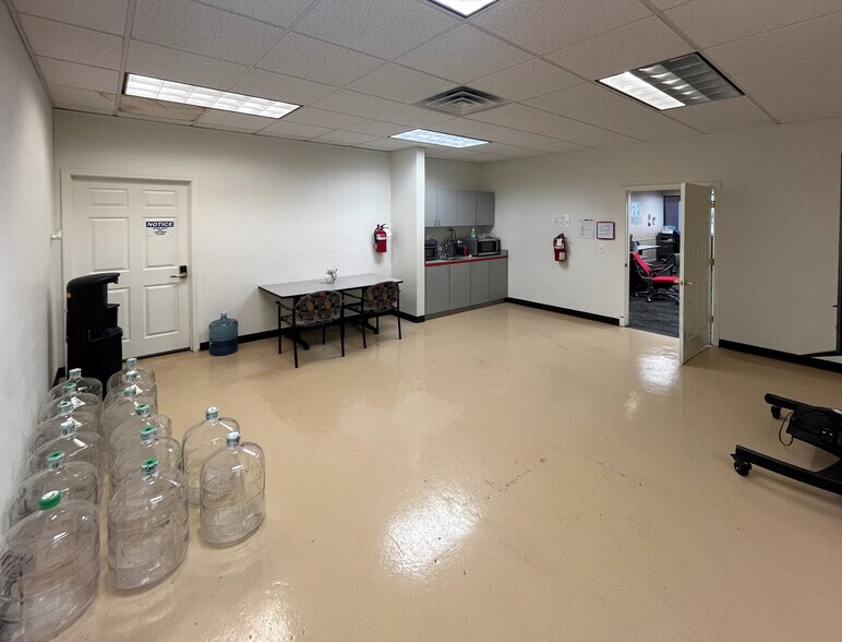 325 E Baseline Rd, Gilbert, AZ à louer - Photo intérieure – Image 3 sur 7