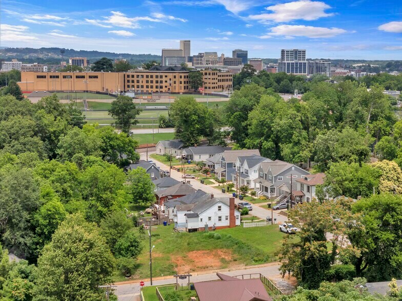 304 Sullivan St, Greenville, SC à vendre - Aérien – Image 2 sur 6