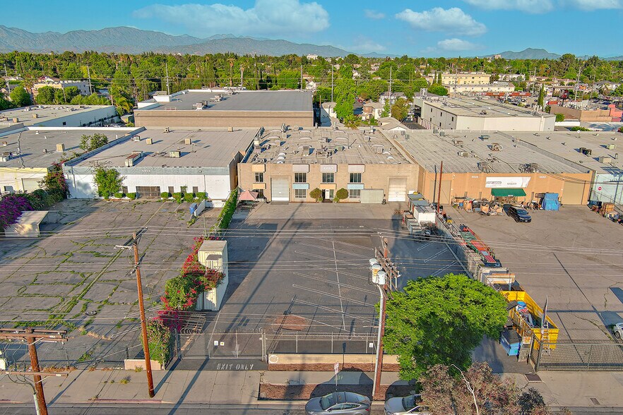 6846 Valjean Ave, Van Nuys, CA à vendre - Photo de l’immeuble – Image 2 sur 16