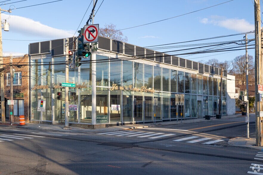 115 E Main St, Smithtown, NY à louer - Photo de l’immeuble – Image 2 sur 22