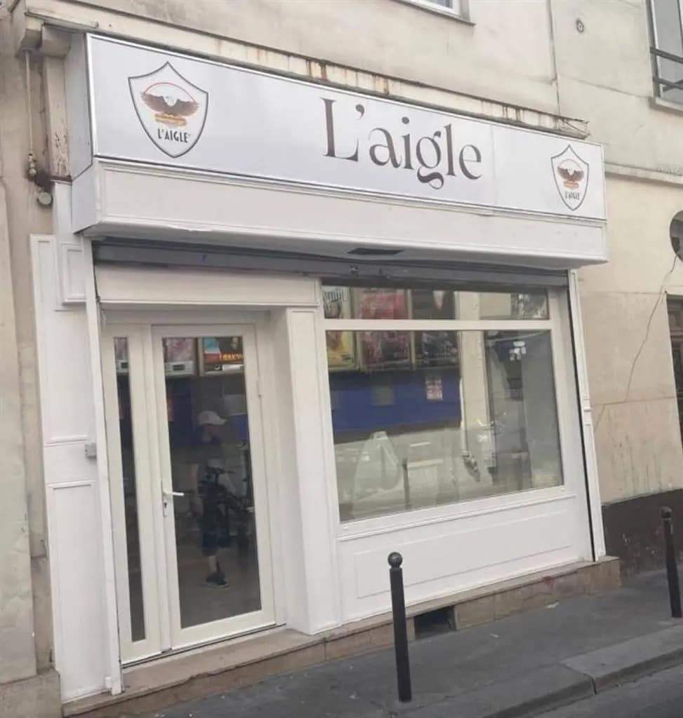 Local commercial dans Paris à vendre Photo de l’immeuble– Image 1 sur 5