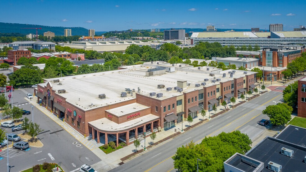 1375 Broad St, Chattanooga, TN à louer - Photo de l’immeuble – Image 2 sur 23