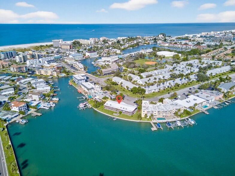 275 116th Ave, Treasure Island, FL à vendre - Aérien – Image 2 sur 34