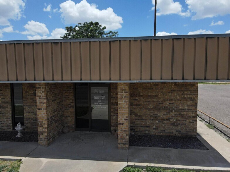 206 S Norton Ave portefeuille de 2 biens à vendre sur LoopNet.fr - Photo de l’immeuble – Image 2 sur 21