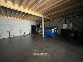 Bureau dans Vénissieux à louer Photo intérieure– Image 1 sur 4