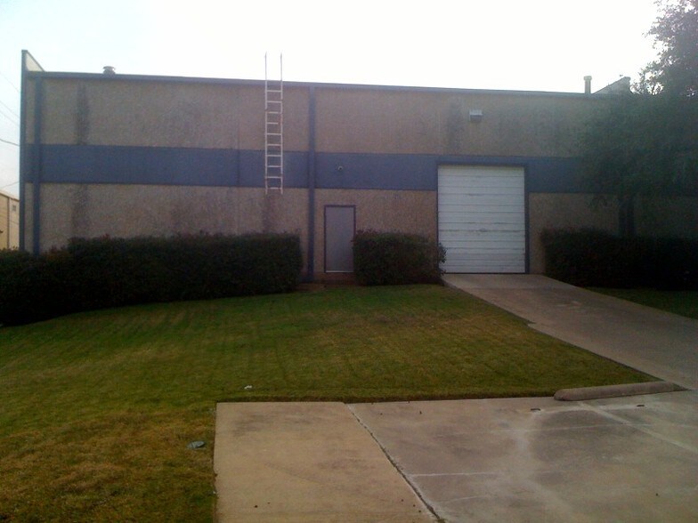 222 S Town East Blvd, Mesquite, TX à vendre - Photo de l’immeuble – Image 2 sur 4