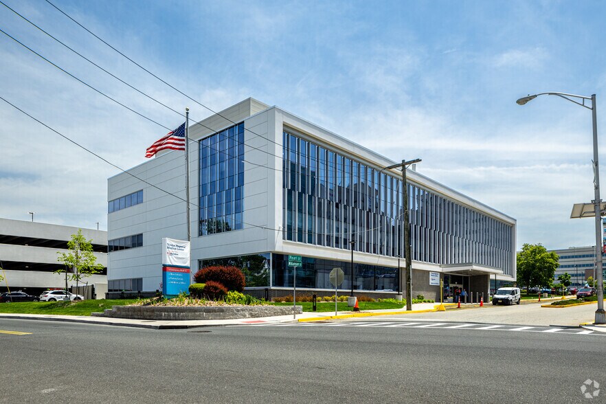 200-226 Williamson St, Elizabeth, NJ à louer - Photo de l’immeuble – Image 2 sur 6