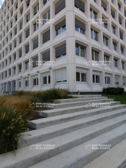 Bureau dans Nantes à louer - Photo de l’immeuble – Image 1 sur 11