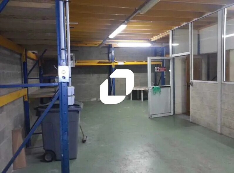 Local d'activités dans Montgeron à vendre - Photo intérieure – Image 2 sur 9