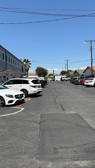 455-479 N Tustin St, Orange, CA à louer - Photo de l’immeuble – Image 2 sur 9
