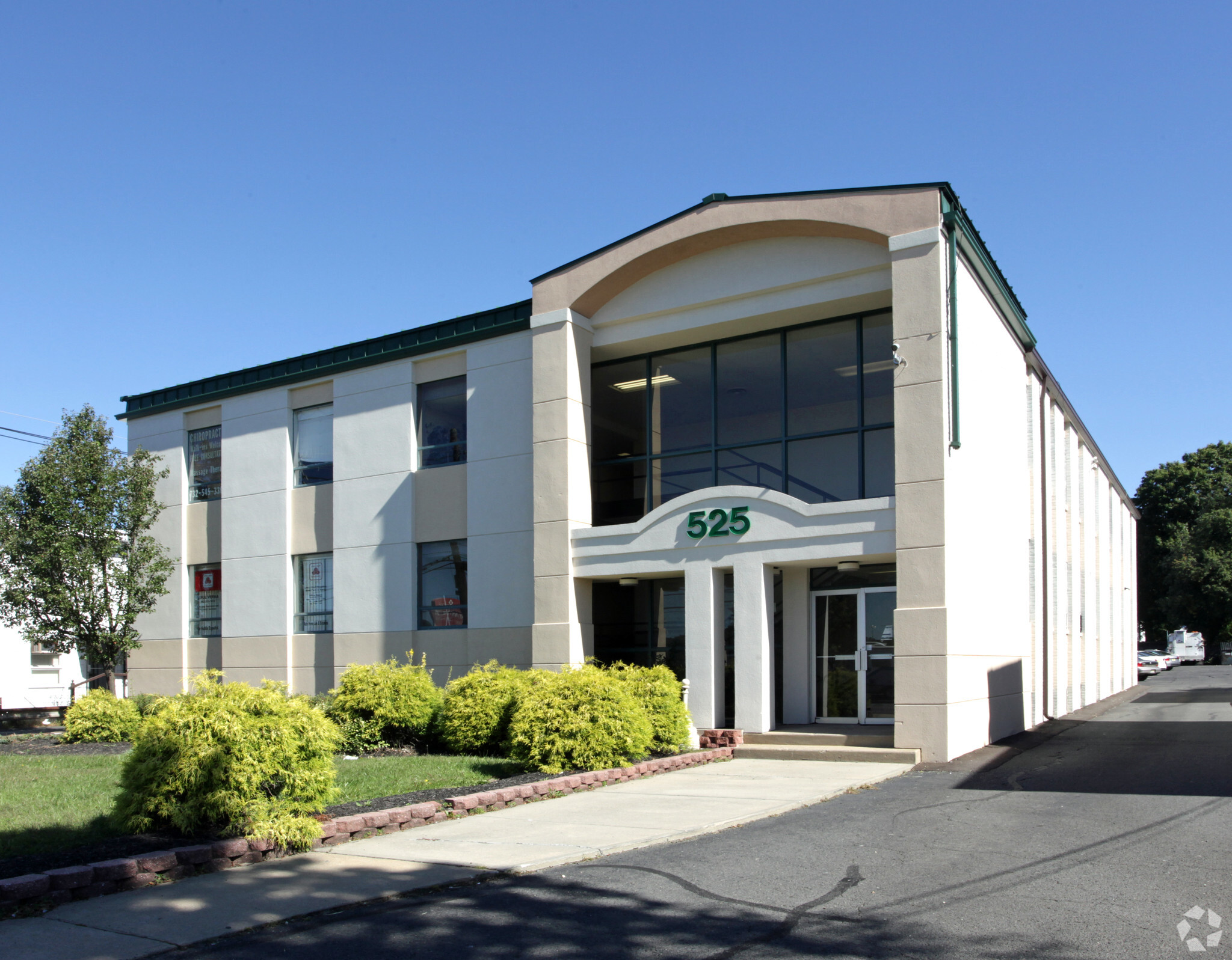 525 Milltown Rd, North Brunswick, NJ à louer Photo de l’immeuble– Image 1 sur 5