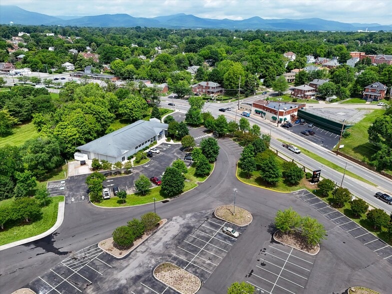2502 Melrose Ave NW, Roanoke, VA à louer - Aérien – Image 3 sur 21
