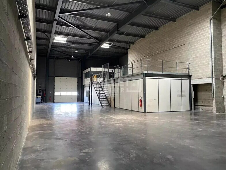 59 Impasse Des Cistudes, Fréjus à louer - Photo de l’immeuble – Image 1 sur 7