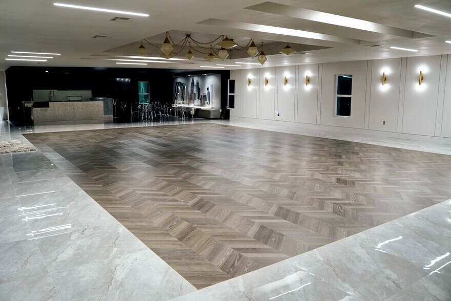 8203 John Martin Rd, Baytown, TX à louer - Photo de l’immeuble – Image 2 sur 7