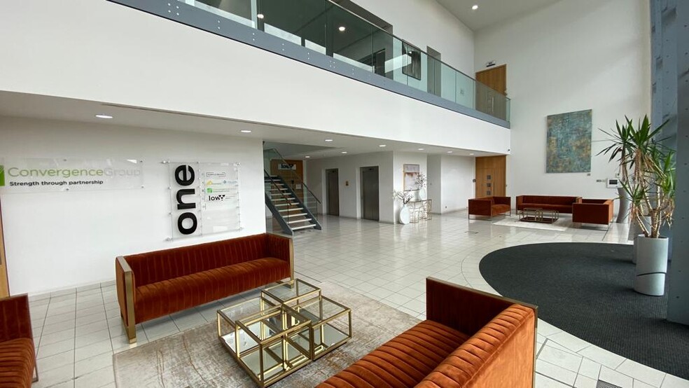 1 Cranmore Dr, Solihull à louer - Hall d’entrée – Image 3 sur 20