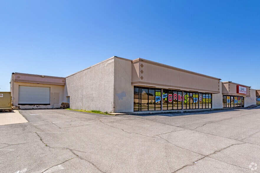 7309 S Memorial Dr, Tulsa, OK à vendre - Photo de l’immeuble – Image 2 sur 3