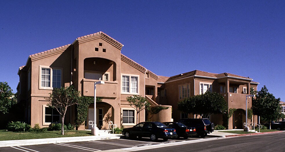 26431 Crown Valley Pky, Mission Viejo, CA à louer - Photo de l’immeuble – Image 2 sur 8