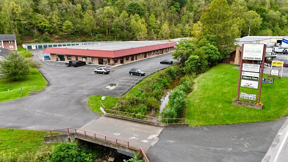 103 Brookstone Plz, Morgantown, WV à louer - Photo principale – Image 1 sur 9