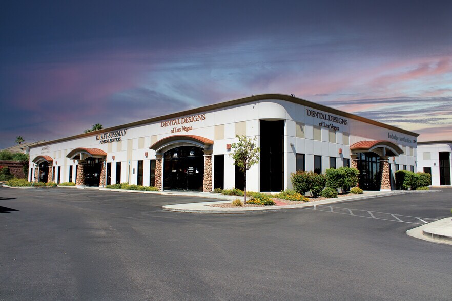 3975 S Durango Dr, Las Vegas, NV à vendre - Photo de l’immeuble – Image 1 sur 11