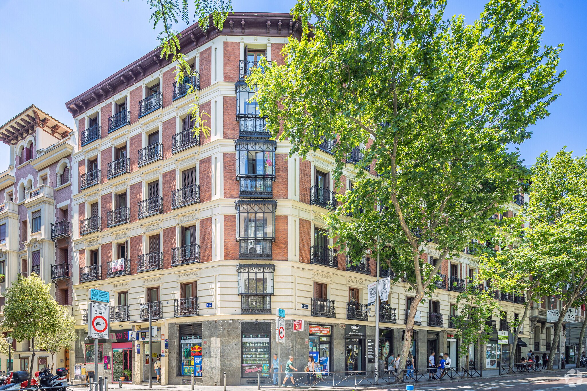 Calle de Sagasta, 8, Madrid, Madrid à louer Photo de l’immeuble– Image 1 sur 3