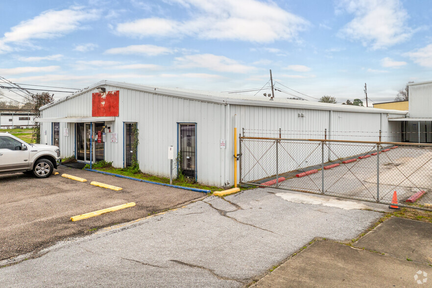 1305 W Jackson Ave, Pasadena, TX à vendre - Photo de l’immeuble – Image 1 sur 29