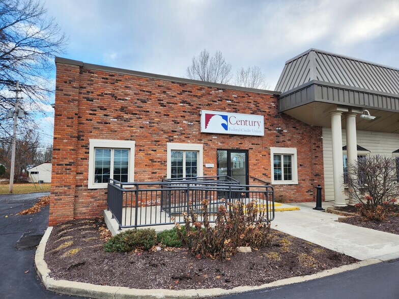 28253 Lorain Rd, North Olmsted, OH à vendre - Photo de l’immeuble – Image 3 sur 5