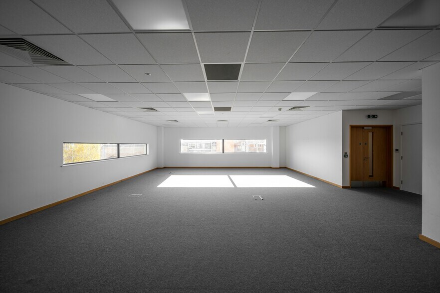 1-3 Oxford Rd, Bournemouth à louer - Photo de l’immeuble – Image 2 sur 27